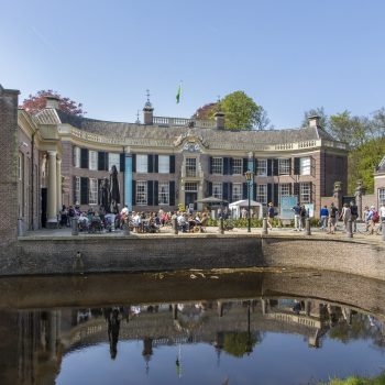 Kasteel Groeneveld tijdens zonnige voorjaarsbeurs