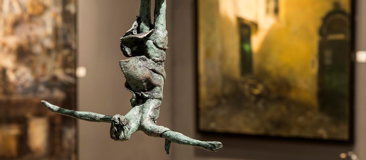 Beelden bij FINE art & antiques fair in Baarn